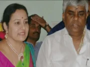 ಮಕ್ಕಳನ್ನು ಭೇಟಿಯಾಗಲು ಪರಪ್ಪನ ಅಗ್ರಹಾರ ಜೈಲಿಗೆ ಬಂದ ರೇವಣ್ಣ ಹಾಗೂ ಭವಾನಿ ರೇವಣ್ಣ