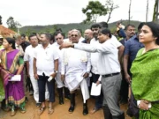 ಶಿರಾಡಿ ಘಾಟ್ ಗೆ ಸಿಎಂ ಸಿದ್ದರಾಮಯ್ಯ ಭೇಟಿ; ಅಧಿಕಾರಿಗಳನ್ನು ತರಾಟೆಗೆ ತೆಗೆದುಕೊಂಡ ಸಿದ್ದು