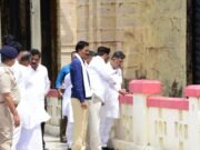 ತುಂಗಭದ್ರಾ ಜಲಾಶಯಕ್ಕೆ ತೆರಳಿ ಕ್ರೆಸ್ಟ್ ಗೇಟ್ ಚೈನ್ ಲಿಂಕ್ ತುಂಡಾಗಿರುವ ಪ್ರಕರಣ; ವಿಜಯನಗರದ ಹೊಸಪೇಟೆ ತುಂಗಭದ್ರಾ ಜಲಾಶಯಕ್ಕೆ ತೆರಳಿ ಜಲಸಂಪನ್ಮೂಲ ಸಚಿವ ಡಿ ಕೆ ಶಿವಕುಮಾರ್ ಪರಿಶೀಲನೆ