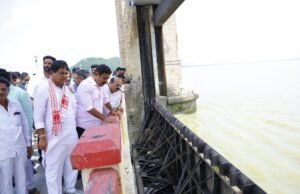 ಕೊಪ್ಪಳ: ತುಂಗಭದ್ರಾ ಜಲಾಶಯದ 19ನೇ ಗೇಟ್ ಕಟ್ ಆಗಿರುವ ಪ್ರಕರಣ; ಸ್ಥಳಕ್ಕೆ ಬಿಜೆಪಿ ರಾಜ್ಯಾಧ್ಯಕ್ಷ ವಿಜಯೇಂದ್ರ ಸೇರಿದಂತೆ ಬಿಜೆಪಿ ನಾಯಕರು ಭೇಟಿ