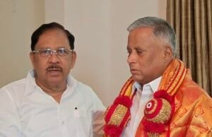 ತುಮಕೂರಿನಲ್ಲಿ ಕೇಂದ್ರ ಸಚಿವ ವಿ ಸೋಮಣ್ಣ ಕಚೇರಿಗೆ ನೀಡಿದ್ದ ಕಟ್ಟಡ ವಾಪಸ್ ಪ್ರಕರಣ;ಗೃಹ ಸಚಿವ ಪರಮೇಶ್ವರ್ ನಿವಾಸಕ್ಕೆ ಕೇಂದ್ರ ಸಚಿವ ವಿ ಸೋಮಣ್ಣ ಭೇಟಿ