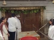 ಹಾಸನ : ಶ್ರಾವಣ ಮಾಸದ ಮೊದಲನೇ ಶನಿವಾರ ಹಿನ್ನಲೆ; ಮಾವಿನಕೆರೆ ಬೆಟ್ಟದ ಶ್ರೀರಂಗನಾಥಸ್ವಾಮಿ ದೇವಾಲಯಕ್ಕೆ ರೇವಣ್ಣ ಹಾಗೂ ಸೂರಜ್ ರೇವಣ್ಣ ಭೇಟಿ