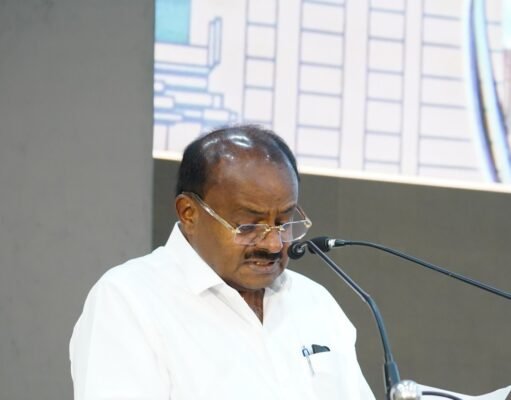 ರಾಜ್ಯದಲ್ಲಿ ಸರಕಾರಿ ಆರೋಗ್ಯ ವ್ಯವಸ್ಥೆ ಪೂರ್ಣ ಹದಗೆಟ್ಟಿದೆ. ಆಸ್ಪತ್ರೆಗಳು ಸಾವಿನ ಕೂಪಗಳಾಗಿವೆ: ಸಾಮಾಜಿಕ ಜಾಲತಾಣ ಎಕ್ಸ್ ನಲ್ಲಿ ಕೇಂದ್ರ ಸಚಿವ ಹೆಚ್.ಡಿ.ಕುಮಾರಸ್ವಾಮಿ ಕಿಡಿ