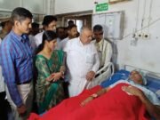 ಬೆಳಗಾವಿ: ಕನ್ನಡ ಮಾತನಾಡದ್ದಕ್ಕೆ ಕಂಡಕ್ಟರ್ ಮೇಲೆ ಹಲ್ಲೆ ಪ್ರಕರಣ; ಚಾಲಕನ ಆರೋಗ್ಯ ವಿಚಾರಿಸಿದ ಸಾರಿಗೆ ಸಚಿವ ರಾಮಲಿಂಗ ರೆಡ್ಡಿ