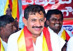 ಕಾಂಗ್ರೆಸ್ ಶಾಸಕರ ದೆಹಲಿ ಟೂರ್ ತಪ್ಪೇನಿದೆ?; ಕಾಂಗ್ರೆಸ್ ಶಾಸಕ ಮಾಗಡಿ ಬಾಲಕೃಷ್ಣ ಪ್ರಶ್ನೆ