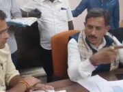 ಜನರಿಂದ ಚಪ್ಪಲಿಯಲ್ಲಿ ಹೊಡೆಸುತ್ತೇನೆ; ತಹಶೀಲ್ದಾರ್ ವಿರುದ್ಧ ಮತ್ತೆ ನಾಲಿಗೆ ಹರಿಬಿಟ್ಟ ಶಾಸಕ ಬಾಲಕೃಷ್ಣ