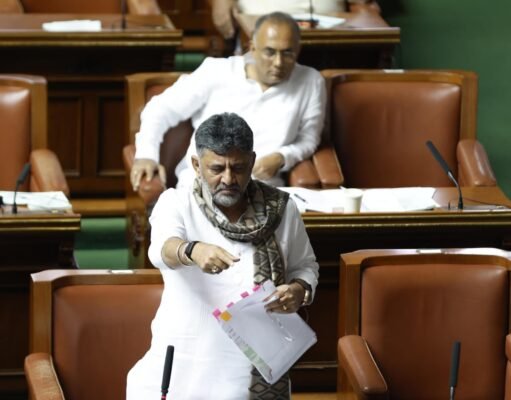 ಡಿಸಿಎಂ ಡಿಕೆಶಿ ಹಾಗೂ ಶಾಸಕ ಮುನಿರತ್ನ ನಡುವೆ ಜಟಾಪಟಿ; ನೀನೊಬ್ಬ ರೇಪಿಸ್ಟ್ ಎಂದ ಡಿಕೆಶಿ