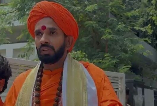 ಸಿದ್ದರಾಮಯ್ಯ ಅವರು ಡಿಕೆಶಿ ಅವರನ್ನು ಕರೆದು ಅಧಿಕಾರವನ್ನ ಬಿಟ್ಟು ಕೊಟ್ರೆ ಬಹಳ ಎತ್ತರಕ್ಕೆ ಹೋಗುತ್ತಾರೆ: ಪ್ರಣವಾನಂದ ಸ್ವಾಮೀಜಿ ಹೇಳಿಕೆ